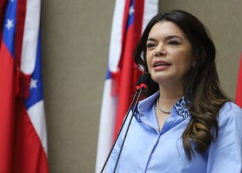 Raio-X da Política: Alessandra Campêlo gasta quase um milhão de Cotão e ganha promoção mesmo fora da PC