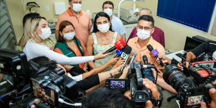 David Almeida entrega 27ª unidade de saúde revitalizada na capital e anuncia aumento dos servidores
