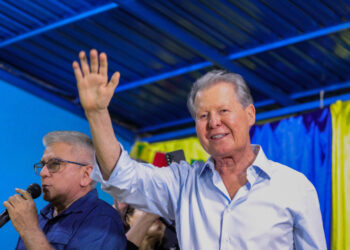 Moradores da Compensa pedem volta de Arthur Neto ao Senado Federal