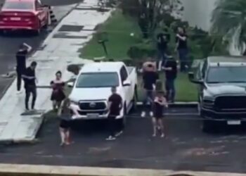 Vídeo: rolezinho na Ponta Negra termina em tiro