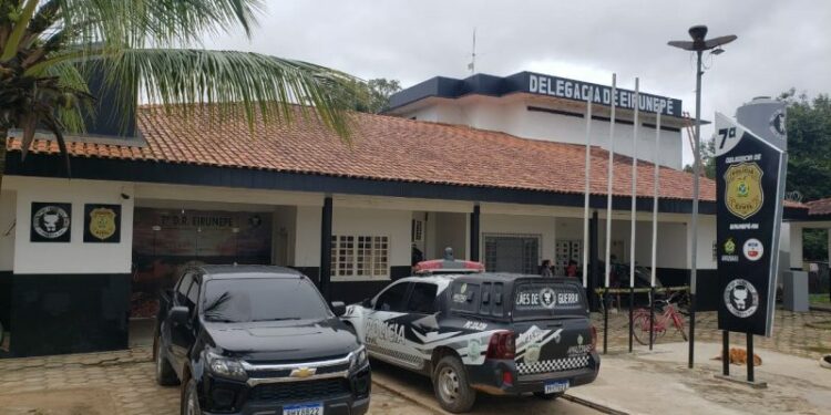 No AM, polícia prende homem que estuprou sobrinha de 7 anos e autor de assassinato