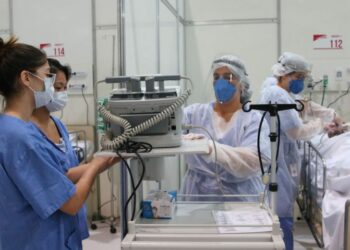 Lei que institui piso para enfermagem entra em vigor hoje