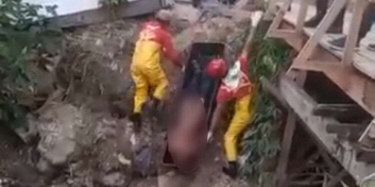 Homem é linchado em igarapé em Manaus após pegar drogas na ‘boca’ e fugir sem pagar