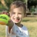 Menino de 5 anos aprende a falar inglês sozinho e entra para o grupo de superdotados