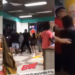 Por causa de batata frita, confusão generalizada é iniciada em lanchonete; vídeo