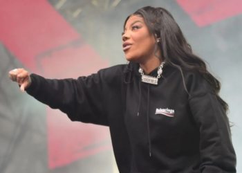 Vídeo: Ludmilla reclama e abandona show: ‘Não foi culpa minha’