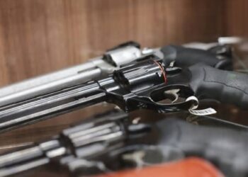 Menino de 8 anos mata cunhado com tiro acidental