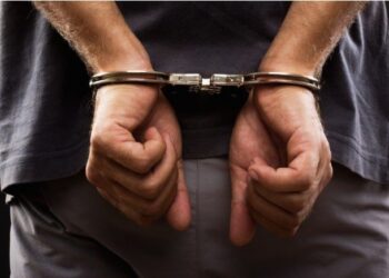 Pastor endiabrado é preso por abusar das quatro filhas; uma delas está grávida