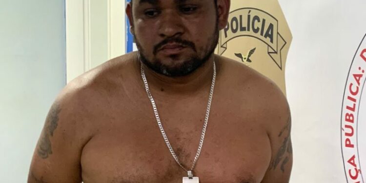 ‘Zé’, suspeito de executar mãe e filho dentro de casa é preso em Manaus após o crime