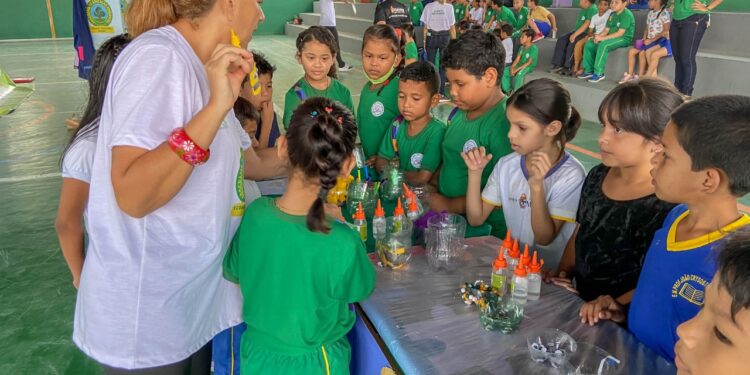 Escola da Prefeitura é beneficiada com projeto de sustentabilidade que passa pela primeira vez em Manaus