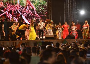 Artistas elogiam estrutura e público que lotou abertura do Festival Sou Manaus Passo a Paço 2022