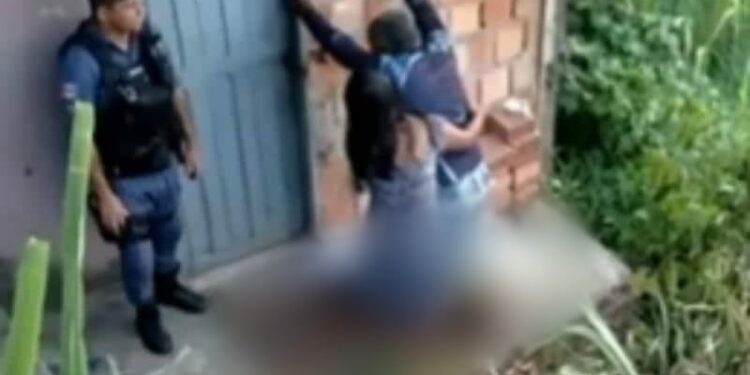 Após saber da morte do filho, pai grita desesperado: ‘Agora você vai embora desse jeito’