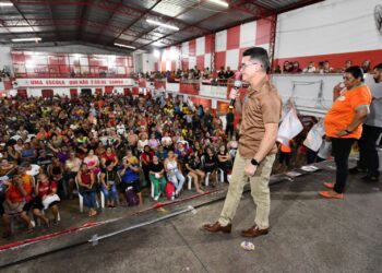 David Almeida entra de cabeça na campanha dos candidatos do Avante