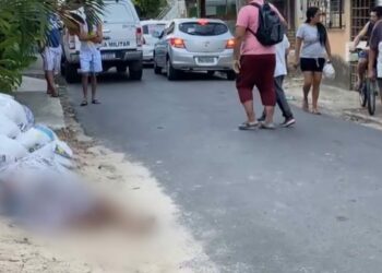 Homem é assassinado com 10 tiros e outro fica ferido durante confronto em boca de fumo na Chapada
