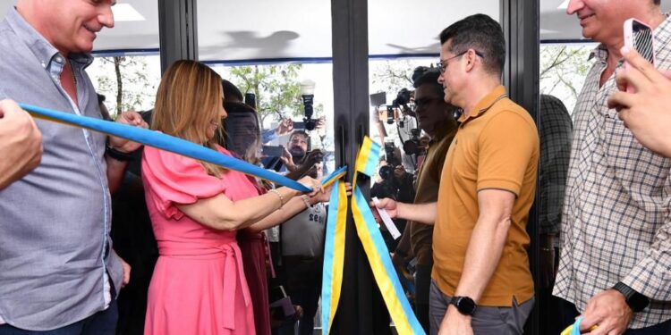 Prefeito David Almeida busca excelência na Educação com Centro de Mídias
