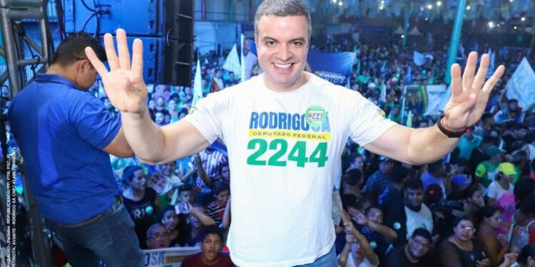 Rodrigo de Sá aparece entre os quinze candidatos do AM mais votados para vaga de deputado federal