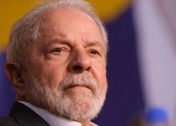 Em Manaus, Lula chama Bolsonaro de ‘demente’