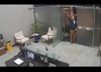 Deputado atira contra diretório do PSDB