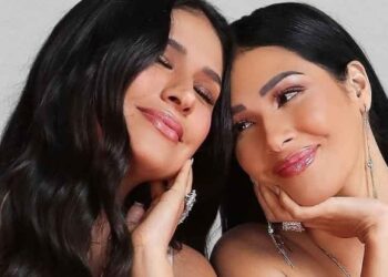 Vídeo: Simone aparece de surpresa para cantar com Simaria e faz a irmã desabar em lágrimas