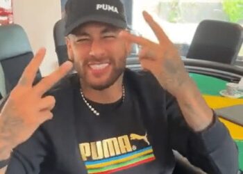 Menino Ney usa dancinha no TikTok para declarar apoio a Bolsonaro