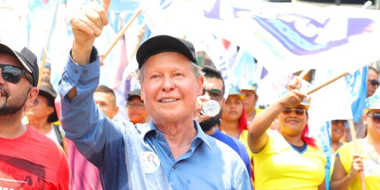 ‘O Brasil vai notar um senador diferente’, afirma Arthur em caminhada no Zumbi