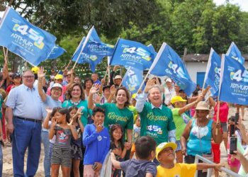 Arthur Neto fala de luta para quebrar isolamento em visita a comunidade ribeirinha de Manaus