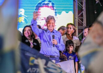 Em ‘grande festa da vitória’, Arthur Neto declara amor pelo AM e reforça compromisso por respeito e oportunidades