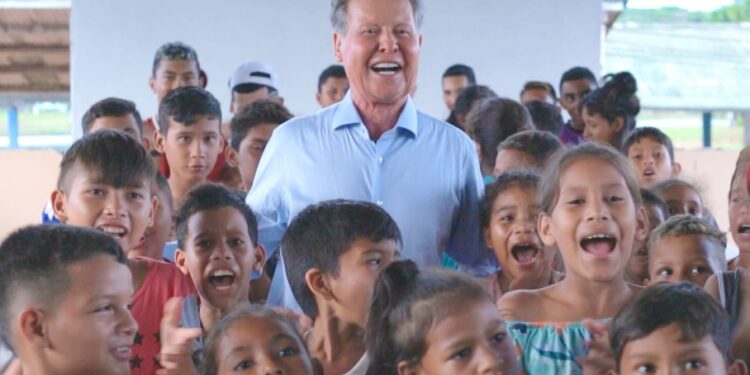 Vídeo da campanha de Arthur voltado a crianças conquista internautas e ultrapassa 150 mil acessos em apenas uma rede  