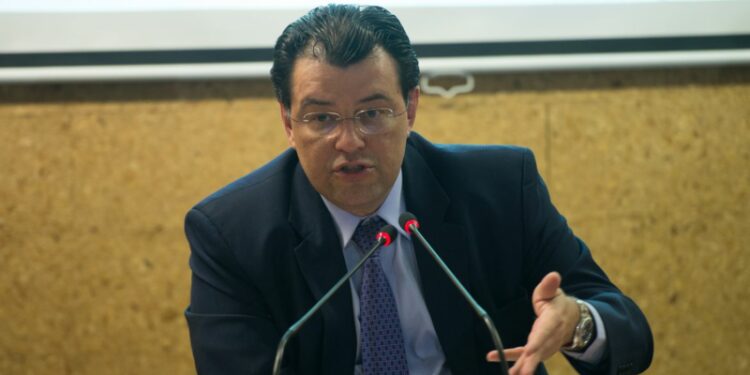 Cadastro Nacional de leitos de UTI desmente Braga e identifica 15 leitos de UTI em Parintins