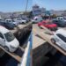 Internautas se ‘assustam’ com vídeo de carro atravessando tábuas para embarcar, em Manaus: ‘to apavorada!”; confira