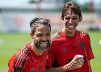 Jogador amazonense assina contrato de R$ 356 milhões com o Flamengo: ‘sonhei com isso minha vida inteira’