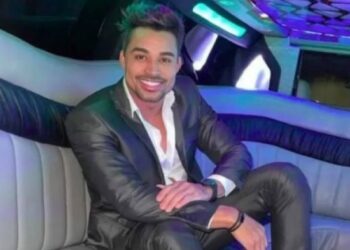 Influencer é preso por bater em garota de programa e levar filhos de 15 e 16 anos pro motel com eles