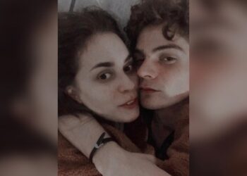 Fim dos tempos? Irmãos de sangue anunciam namoro em rede social: ‘nos amamos’