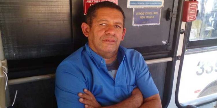 Homem recebe por engano R$ 15 bi de banco, devolve, pede indenização e ganha R$ 1.000