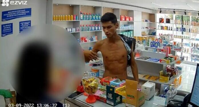 Drogaria em Manaus é assaltada por ladrão que ainda diz ‘obrigado’ após a limpa