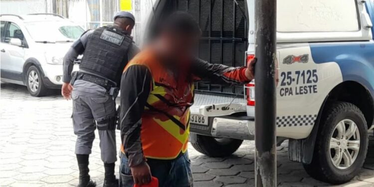 ‘Minha filha está traumatizada’, diz mãe de garota estuprada por mototaxista em Manaus; ele foi espancado