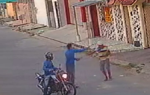 Vídeo mostra execução de detento ‘Pezão’ no bairro Cidade de Deus, em Manaus; veja