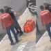 Vídeo revoltante: policiais são filmados agredindo e rasgando CNH de entregador em Manaus