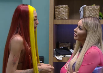 Chorando, Ruivinha de Marte pede perdão à Deolane por tirá-la de prova