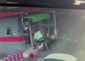 Porteiro leva soco de taxista após ‘emprestar’ banheiro de guarita e reclamar do mau cheiro: ‘fedor de cocô’