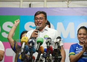 Wilson recebe mais de 819 mil votos e vence em 49 municípios do Amazonas no primeiro turno