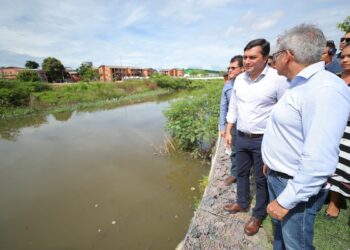 Wilson Lima assina contrato para a construção do novo Prosamin+