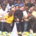 Bolsonaro vai cair? Palco balança e por pouco o presidente não se estabaca no chão; veja o vídeo