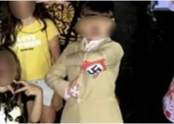 Aluno vai fantasiado de Hitler para festa de Halloween no colégio e gera polêmica