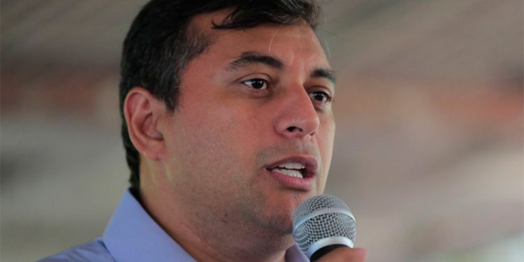 Wilson Lima justifica ausência no debate da Rede Amazônica: ‘tratamento desigual’