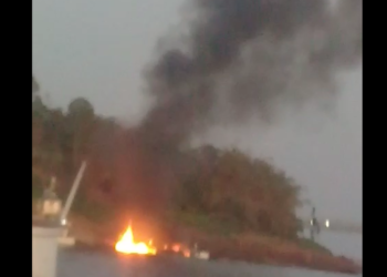 Vídeo: Balsa explode em Itacoatiara carregando botijas de gás e 25 mil litros de combustível