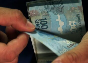 Caixa paga abono salarial para 1,1 milhão de trabalhadores nesta segunda; veja se você tem direito