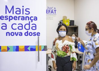Covid: mais de 1 milhão de pessoas estão com a terceira ou quarta dose atrasadas em Manaus