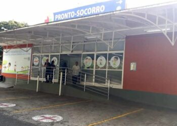 Menino é baleado na cabeça dentro de escola durante festa do Dia das Crianças