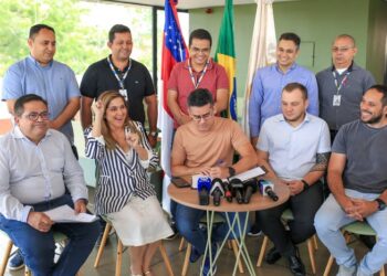 David Almeida assina nomeação de 566 aprovados da Semed e zera cadastro reserva